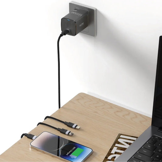 PAWA PocketMini شاحن سفر مزدوج PD + QC Port 20W مع كابل Type-C إلى Lightning - شاحن بلاك حائط + سلك شحن iPhone - 25W - باوا - كفالة 12 شهر